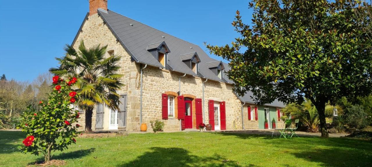 Bed and Breakfast La Pichonniere Isigny-le-Buat Exteriér fotografie