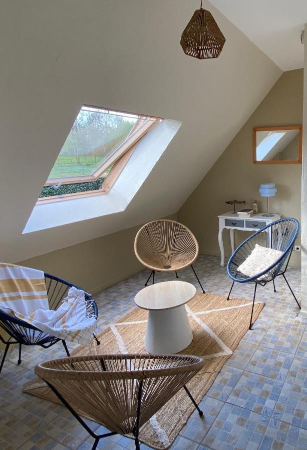 Bed and Breakfast La Pichonniere Isigny-le-Buat Exteriér fotografie