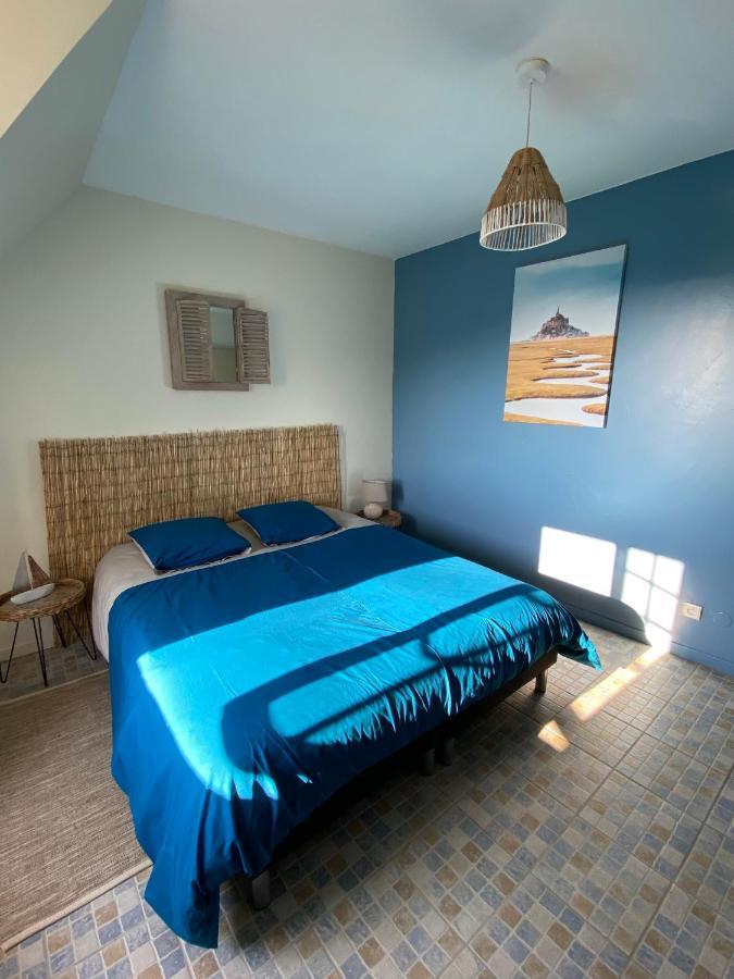 Bed and Breakfast La Pichonniere Isigny-le-Buat Exteriér fotografie