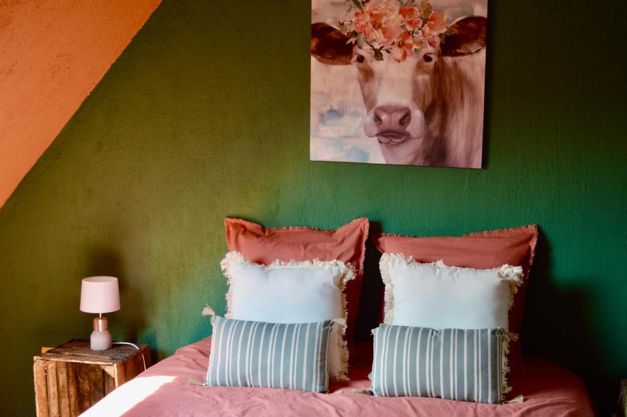 Bed and Breakfast La Pichonniere Isigny-le-Buat Exteriér fotografie