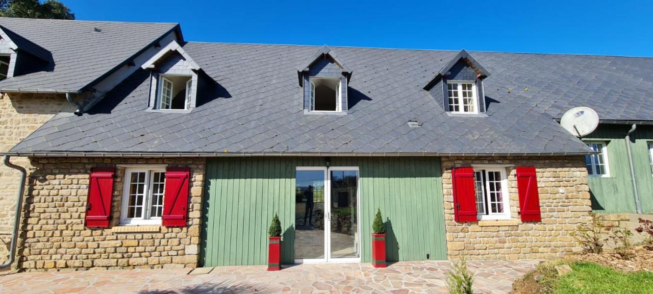 Bed and Breakfast La Pichonniere Isigny-le-Buat Exteriér fotografie
