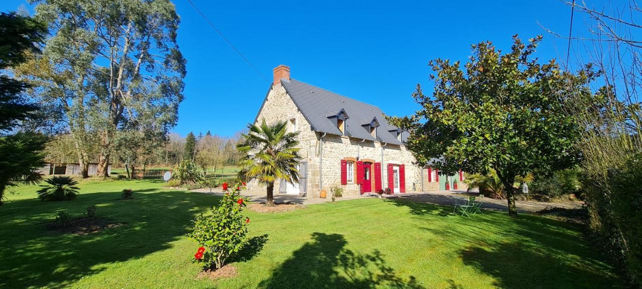 Bed and Breakfast La Pichonniere Isigny-le-Buat Exteriér fotografie