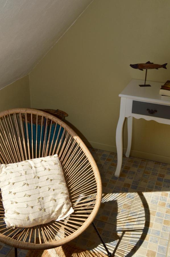 Bed and Breakfast La Pichonniere Isigny-le-Buat Exteriér fotografie