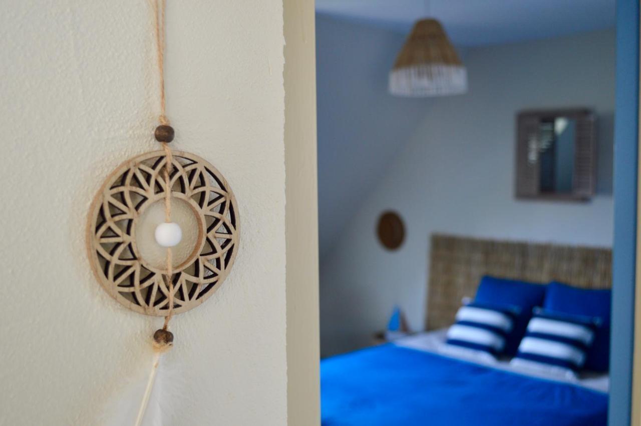 Bed and Breakfast La Pichonniere Isigny-le-Buat Exteriér fotografie