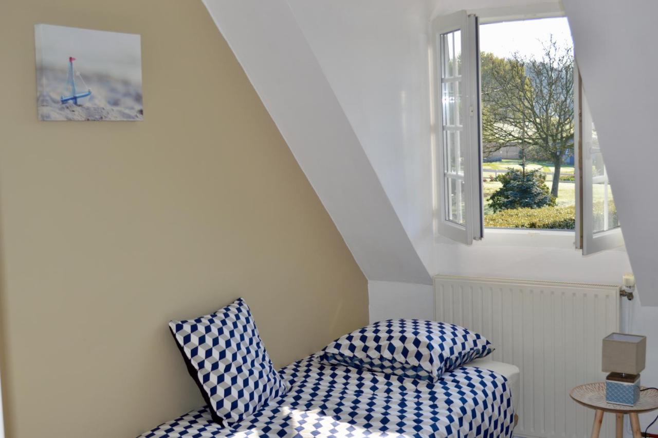 Bed and Breakfast La Pichonniere Isigny-le-Buat Exteriér fotografie