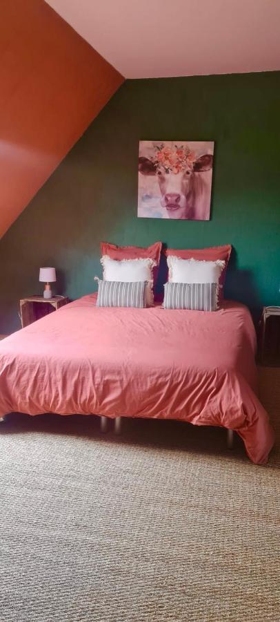 Bed and Breakfast La Pichonniere Isigny-le-Buat Exteriér fotografie
